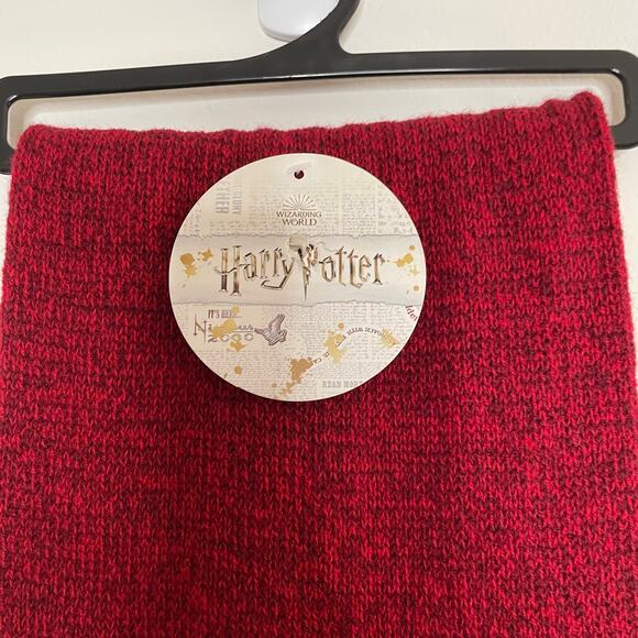 Harry Potter Gryffindor Fringe Scarf with Faux Vegan Leather Lion Emblem NWT - Picture 3 of 6